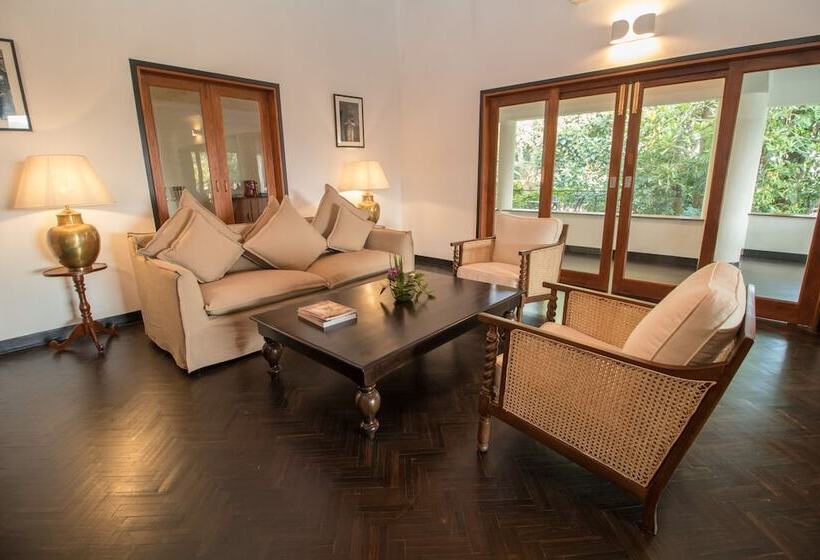 هتل Kings Pavilion Luxury