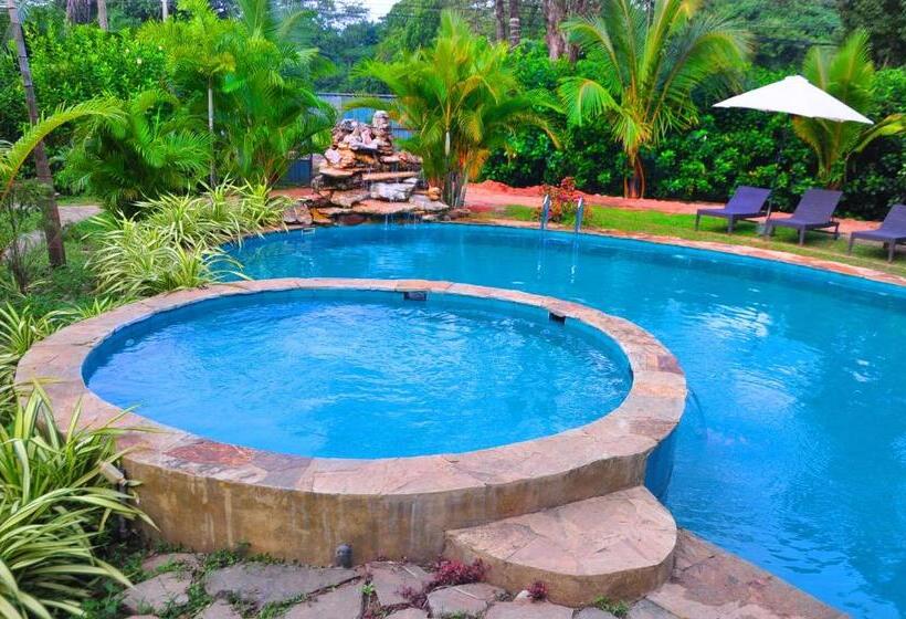هتل Sigiri Heritage Villa