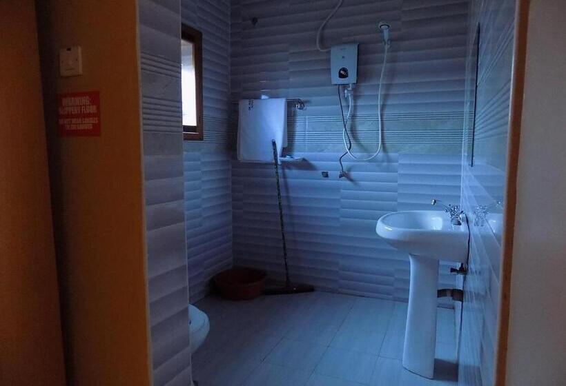 Tik Hotel Hoima