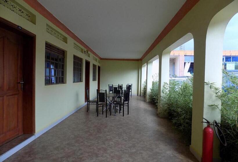 Tik Hotel Hoima