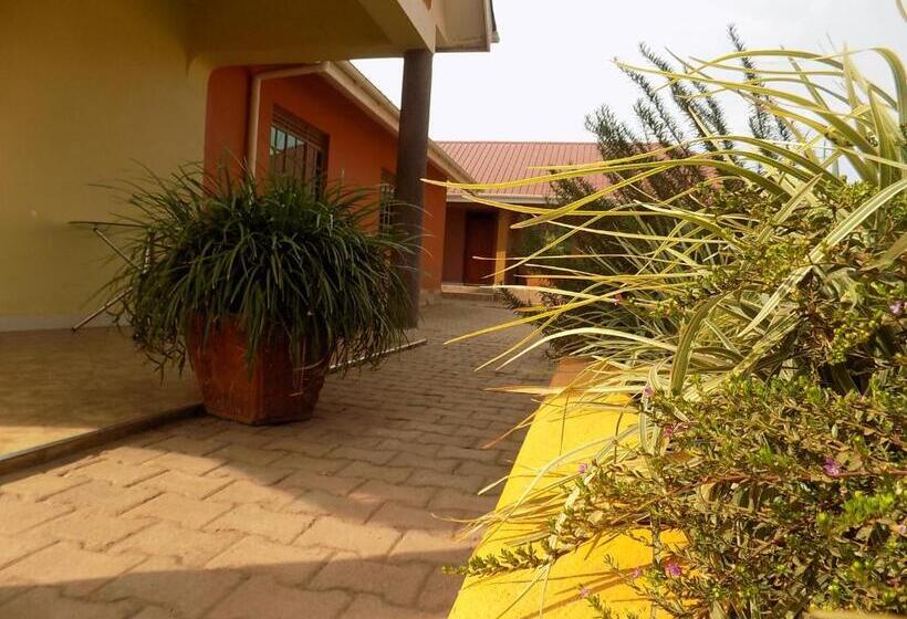 Tik Hotel Hoima
