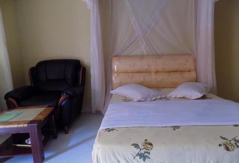 Tik Hotel Hoima