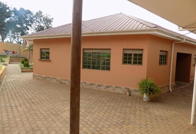 Tik Hotel Hoima