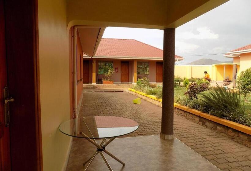 Tik Hotel Hoima