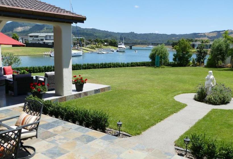 تختخواب و صبحانه Casa Aquila