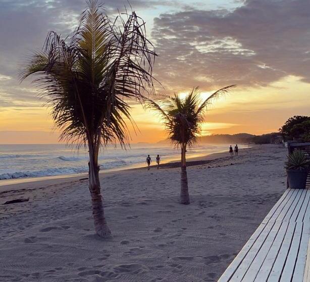 تختخواب و صبحانه Casitas Pacific