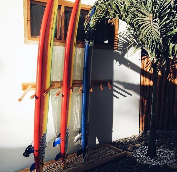 تختخواب و صبحانه Casitas Pacific