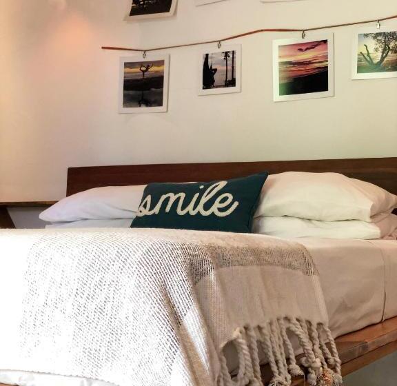 تختخواب و صبحانه Casitas Pacific