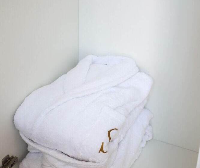 تختخواب و صبحانه Suites Guest House