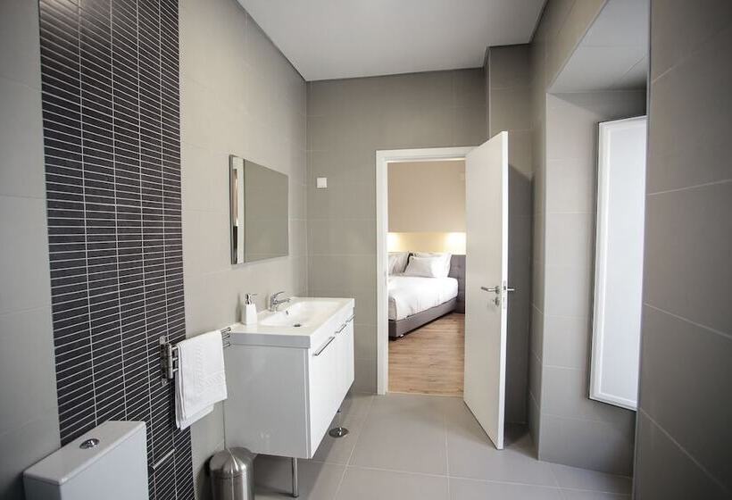 تختخواب و صبحانه Suites Guest House