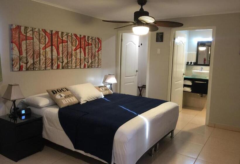 تختخواب و صبحانه The Pier Beach Inn & Suites
