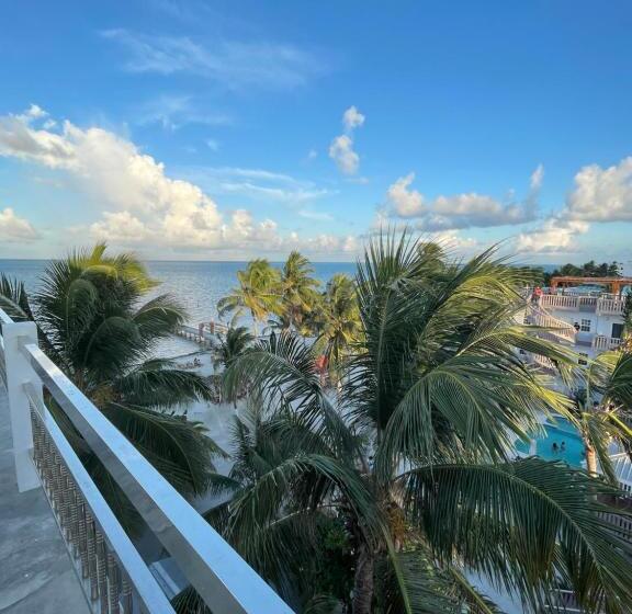 هتل Caye Caulker Beach