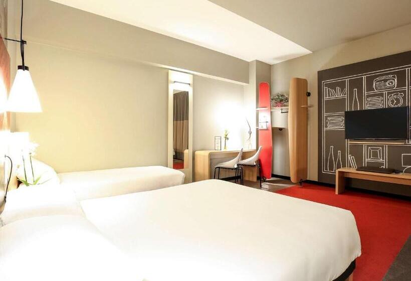 هتل Ibis Niort Est Mendes France