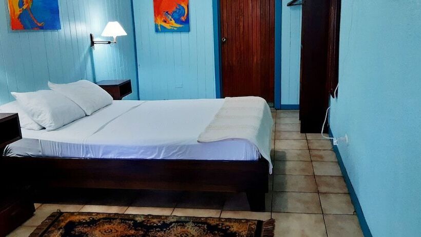 فندق Lapalapa Beachfront