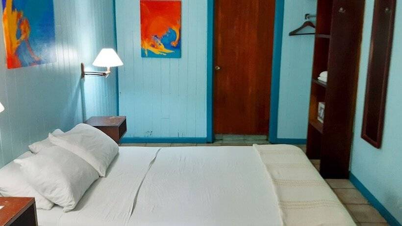 فندق Lapalapa Beachfront
