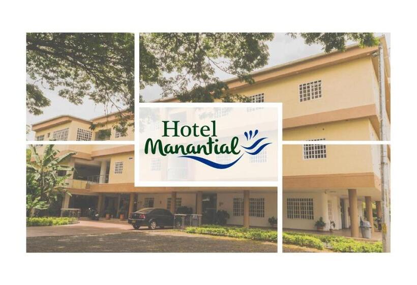 هتل Manantial