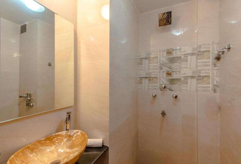 فندق Mogul Palace   Near Masjid Bunder Mumbai