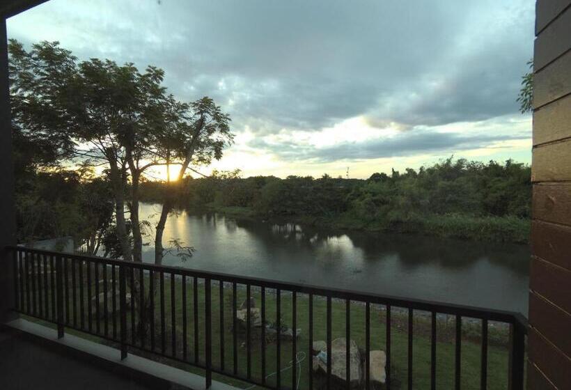 هتل Riverawan
