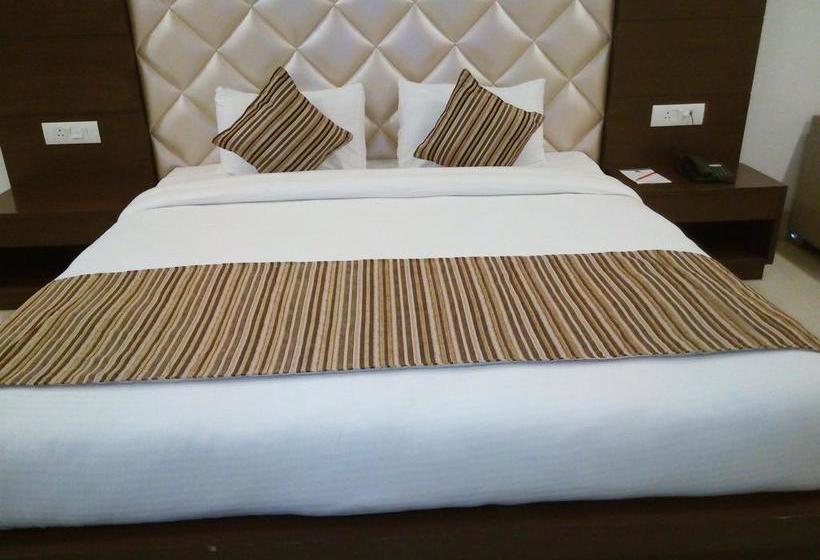 בית מלון כפרי The Amor