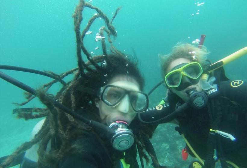 هاستل Hostal Surf Olón