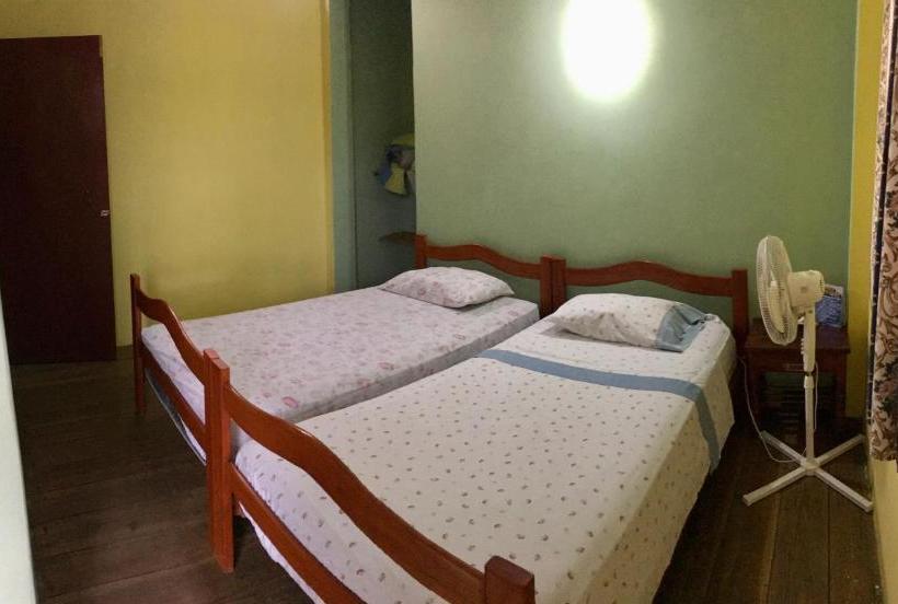 هاستل Hostal Surf Olón