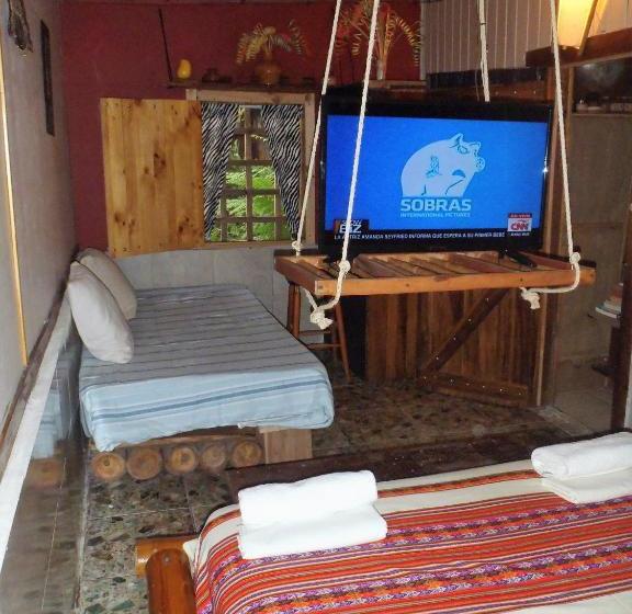 تختخواب و صبحانه Jarabacoa Family Hostel