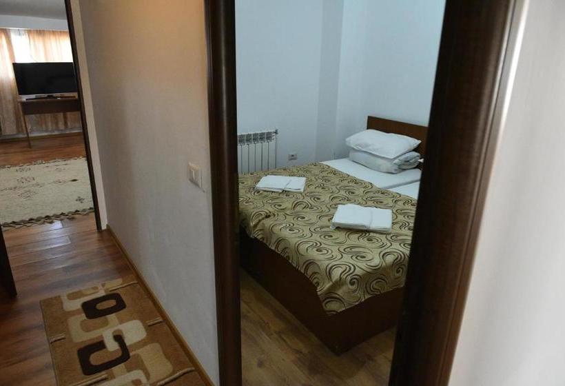 Hostel Ruxandra