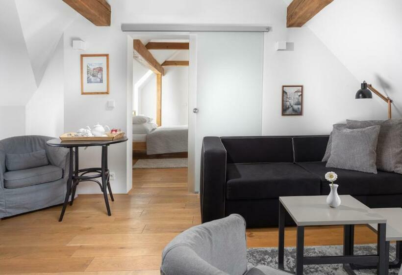 Fotos del hotel At The White Lily:  26