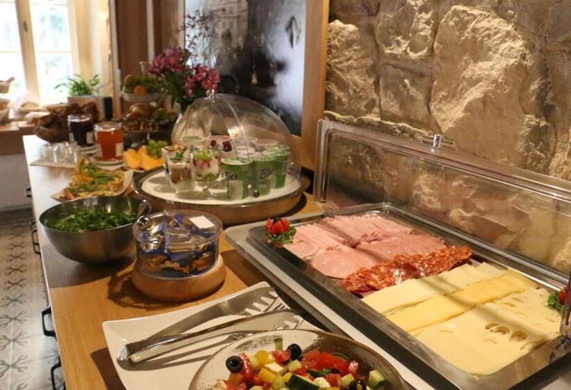 Fotos del hotel At The White Lily:  20