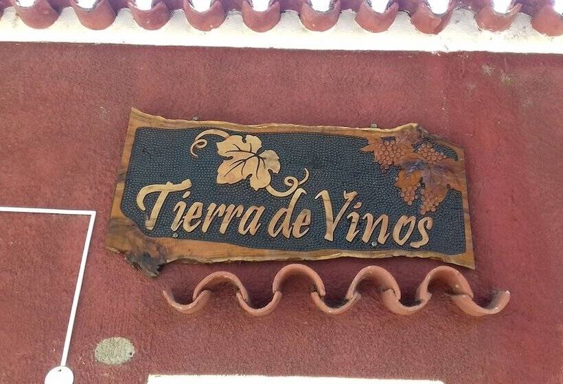 هتل Hostal Tierra De Vinos
