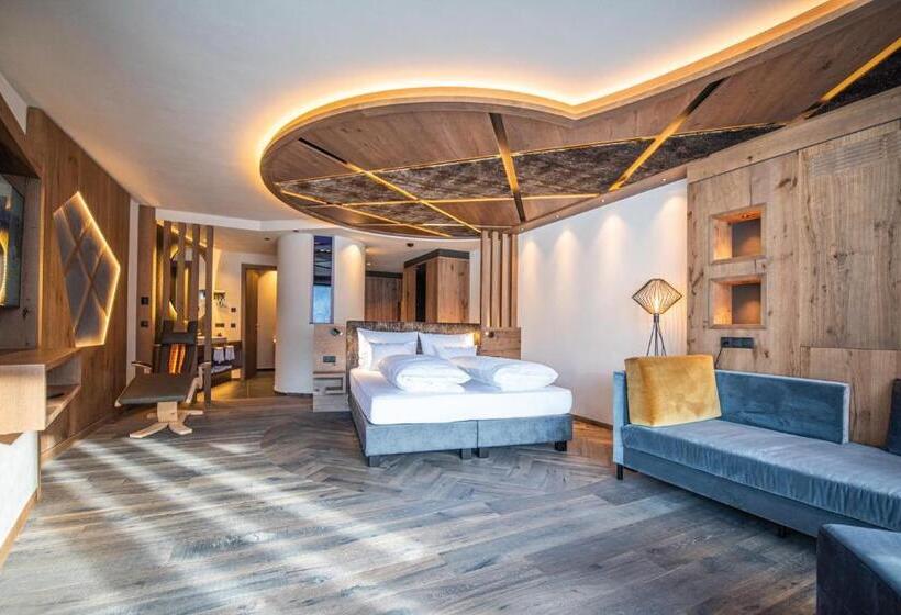 Leitgam Luxury Hotel For Two