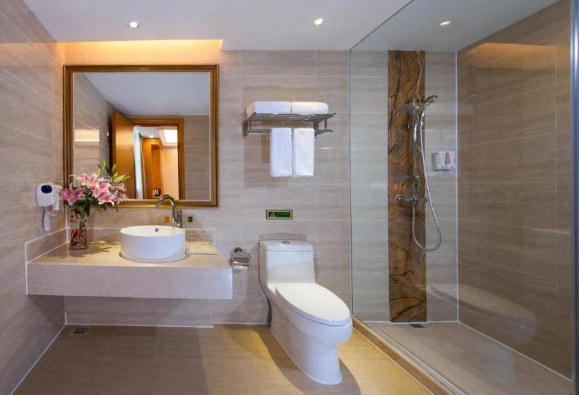 Отель Vienna  Chaozhou Bus Terminal Branch