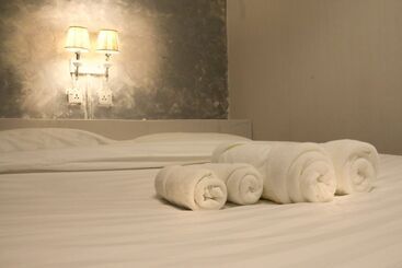 تختخواب و صبحانه Fulllax Guesthouse