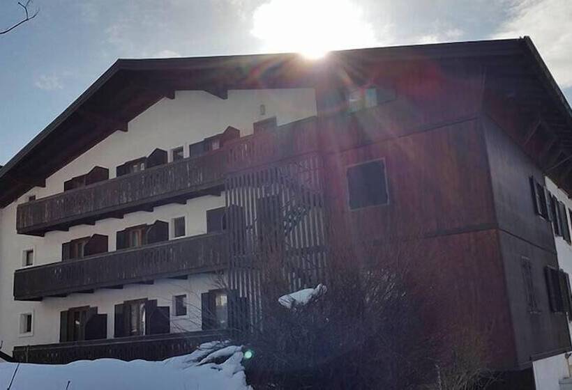 هتل Albergo Dolomiti