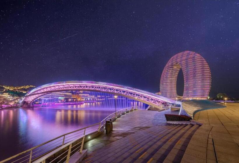 هتل Huzhou Wealth