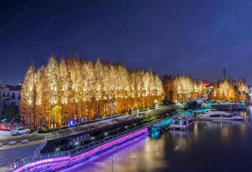 هتل Huzhou Wealth