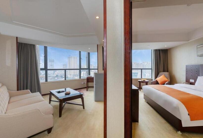 هتل Huzhou Wealth