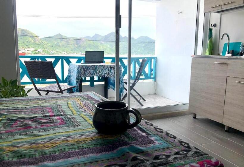 هتل Miss Francia´s Home