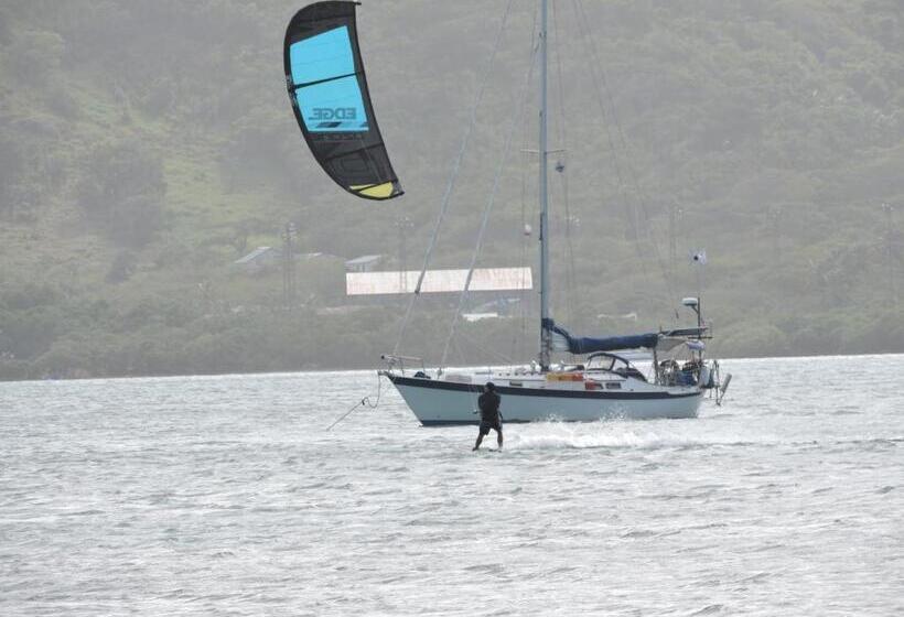 هتل Miss Francia´s Home