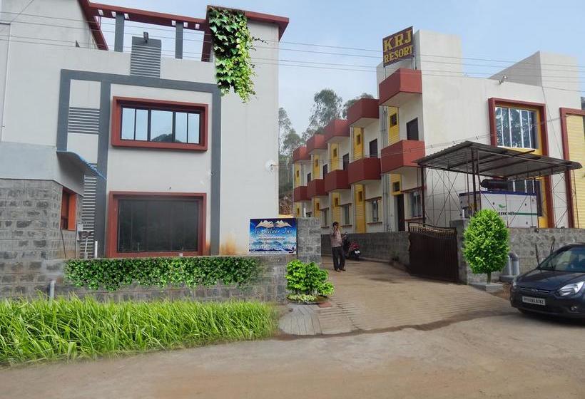 هتل Sri Silver Inn