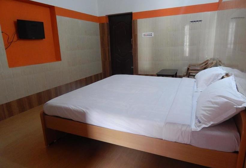 هتل Sri Silver Inn