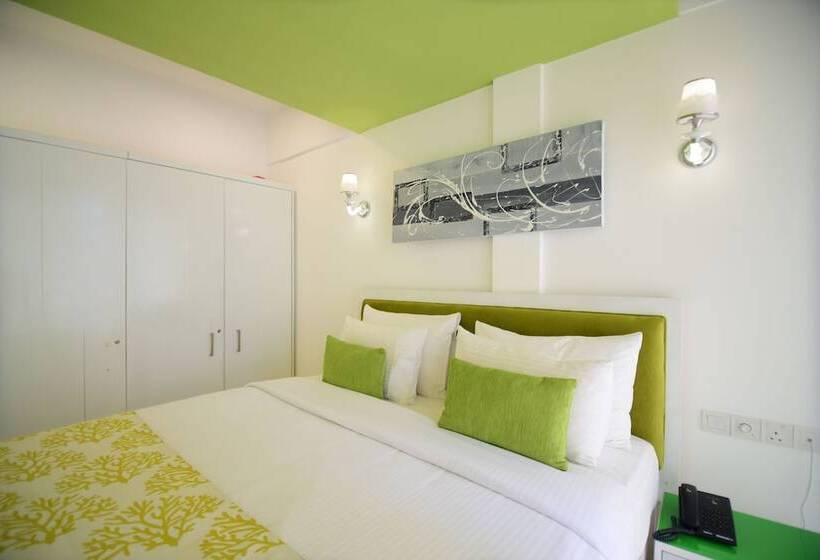 هتل Thilhara Days Inn