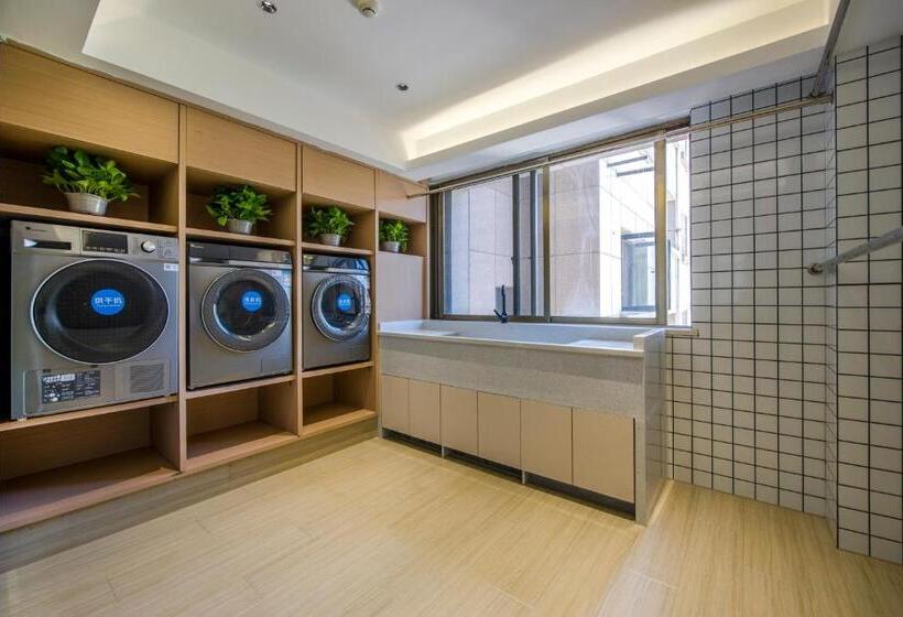Hotel Yiwu Baide Theme