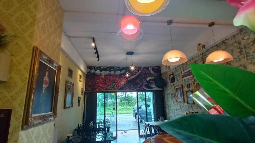 Amaretto Hostel