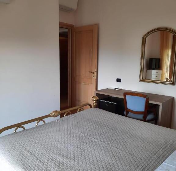 تختخواب و صبحانه Antares Rooms And Suites