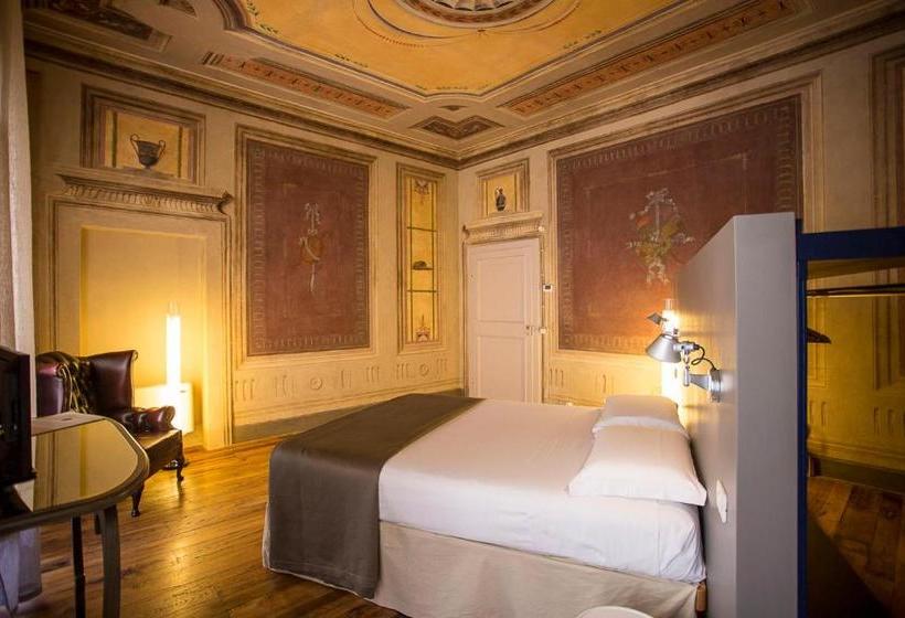 تختخواب و صبحانه Cortona Charme