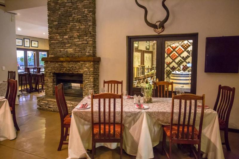 تختخواب و صبحانه Hamiltons Lodge & Restaurant