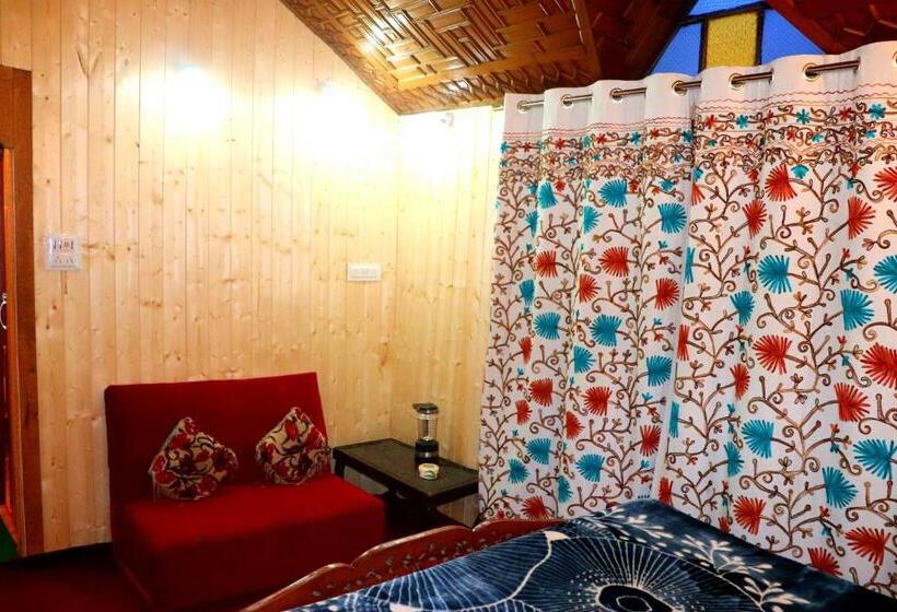 Bed and Breakfast House Boat New Pala Palace