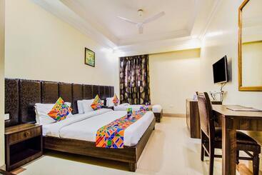Fabhotel Aaykay Model Town