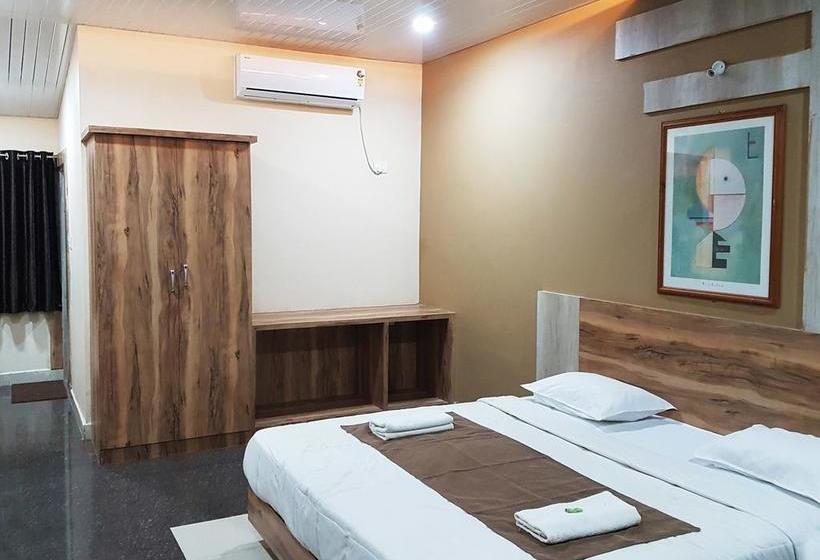 هتل Ark Resorts